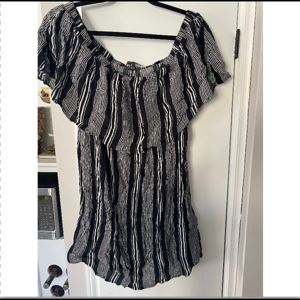 Forever21 off the shoulder dress size xl